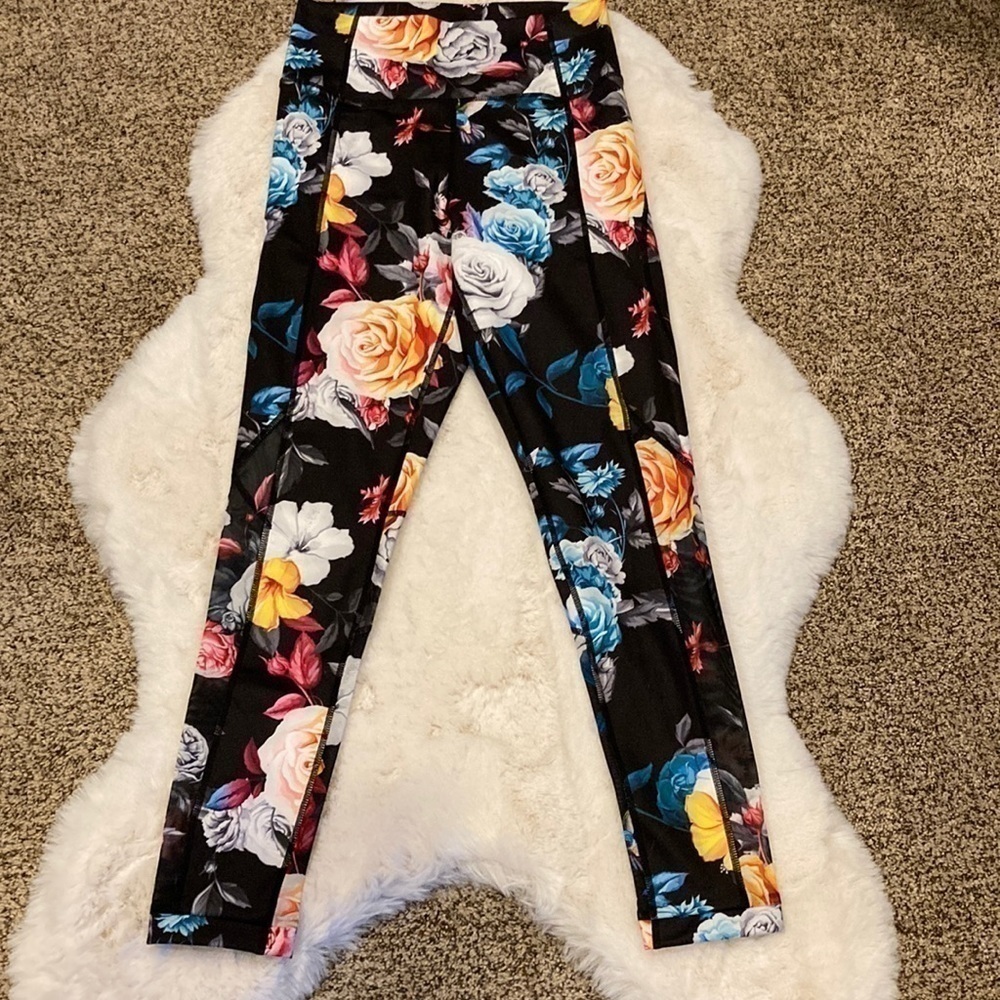 ZYIA Active Dark Floral Mesh Hi Rise Leggings Size‎ 4